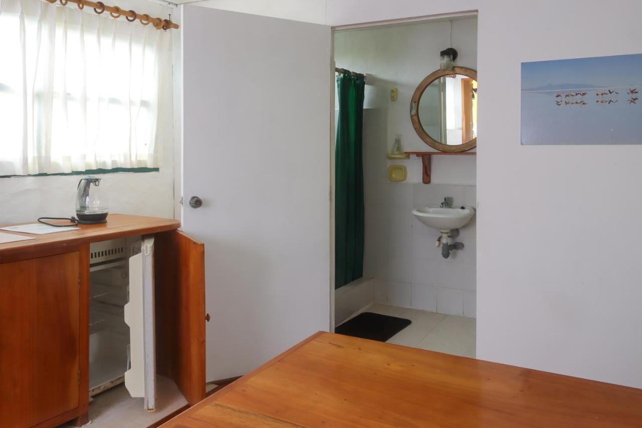 Galapagos Chalet プエルトアヨラ エクステリア 写真