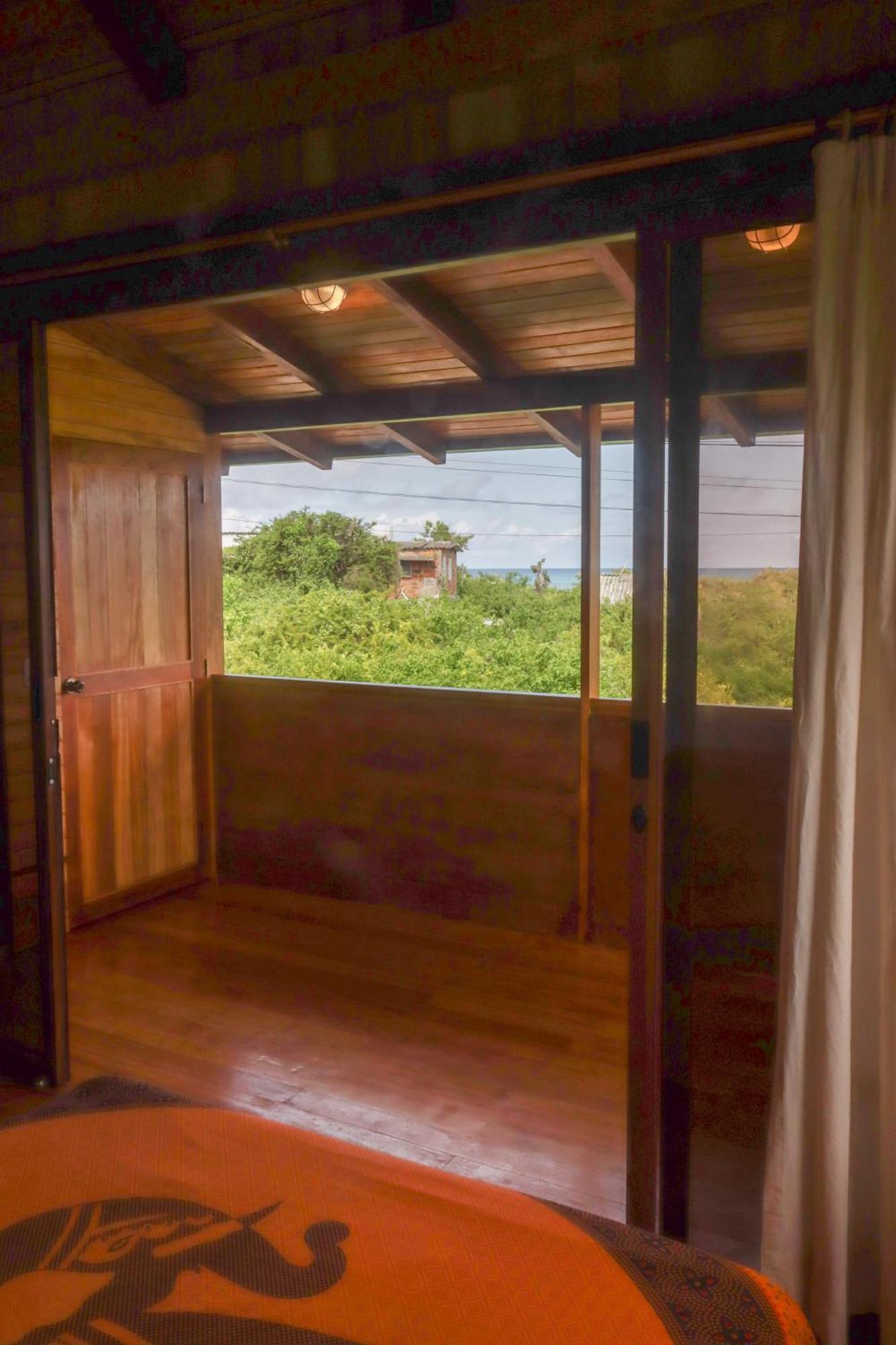 Galapagos Chalet プエルトアヨラ エクステリア 写真